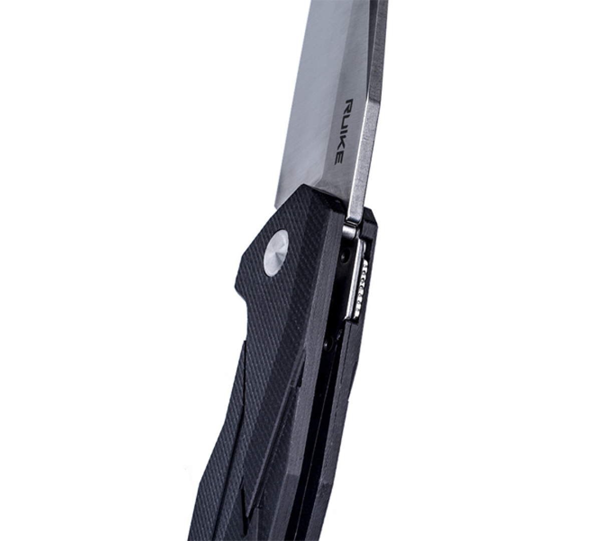 Нож складной Ruike P138-B черный