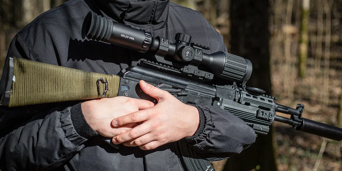 Lzirtek Veles 650L